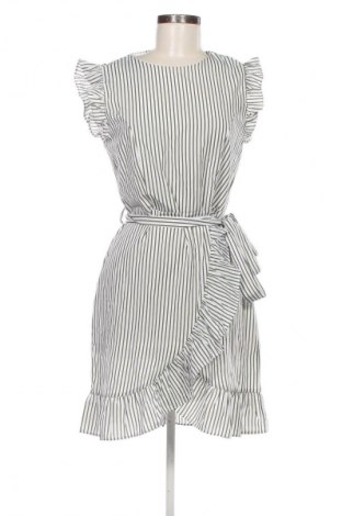 Рокля Trendyol, Размер M, Цвят Многоцветен, Цена 19,94 €