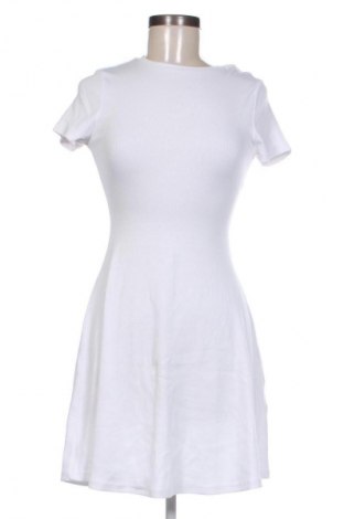 Рокля Unbranded, Размер M, Цвят Бял, Цена 12,27 €