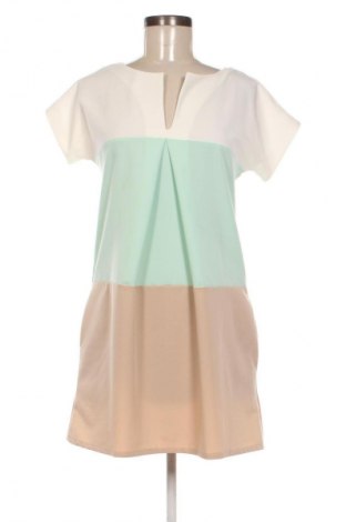 Рокля Unbranded, Размер M, Цвят Многоцветен, Цена 15,00 €