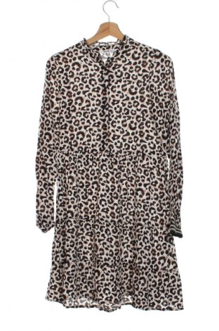 Ruha Y.F.K., Méret M, Szín Sokszínű, Ár 979 Ft
