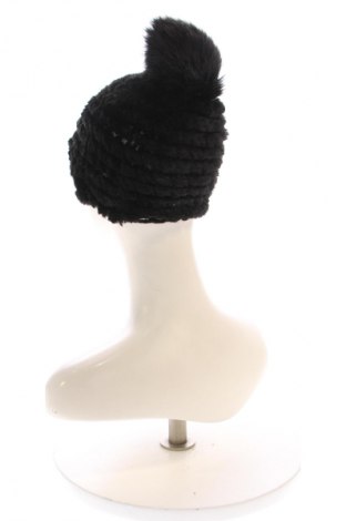 Шапка Calvin Klein Jeans, Цвят Черен, Цена 16,36 €