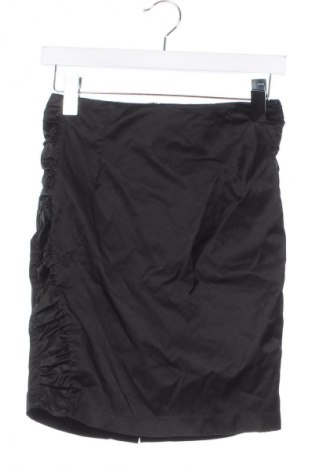 Пола Unbranded, Размер XS, Цвят Черен, Цена 2,04 €