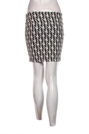 Φούστα Stradivarius, Μέγεθος S, Χρώμα Πολύχρωμο, Τιμή 1,99 €