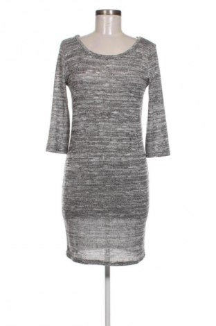 Sukienka ONLY, Rozmiar M, Kolor Szary, Cena 34,99 zł