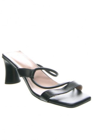 Papuče L37, Veľkosť 39, Farba Čierna, Cena  54,95 €