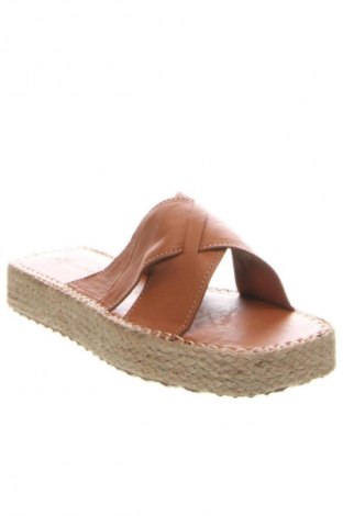 Γυναικείες παντόφλες RunnerBoss, Μέγεθος 40, Χρώμα Καφέ, Τιμή 25,99 €