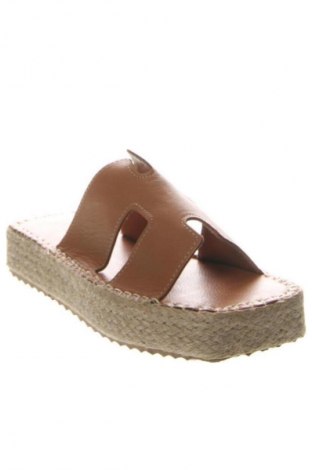 Γυναικείες παντόφλες RunnerBoss, Μέγεθος 39, Χρώμα Καφέ, Τιμή 21,99 €