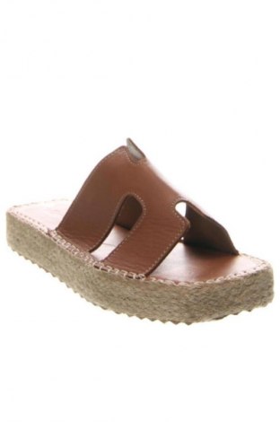 Γυναικείες παντόφλες RunnerBoss, Μέγεθος 39, Χρώμα Καφέ, Τιμή 22,99 €