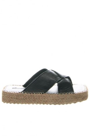 Γυναικείες παντόφλες RunnerBoss, Μέγεθος 37, Χρώμα Μαύρο, Τιμή 18,99 €