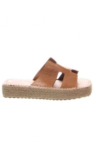 Γυναικείες παντόφλες RunnerBoss, Μέγεθος 37, Χρώμα Καφέ, Τιμή 22,99 €