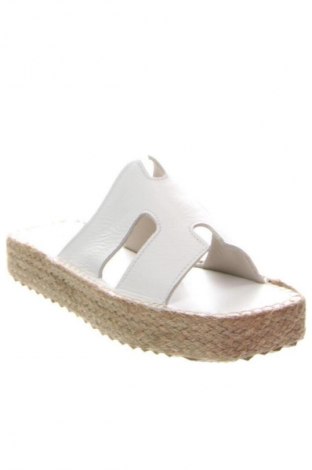 Γυναικείες παντόφλες RunnerBoss, Μέγεθος 37, Χρώμα Λευκό, Τιμή 23,99 €