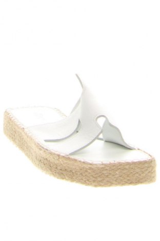 Γυναικείες παντόφλες RunnerBoss, Μέγεθος 40, Χρώμα Λευκό, Τιμή 26,99 €