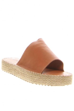 Γυναικείες παντόφλες RunnerBoss, Μέγεθος 40, Χρώμα Καφέ, Τιμή 26,99 €