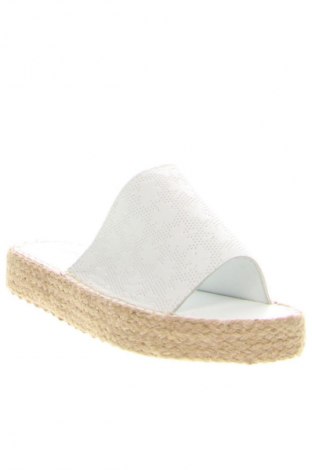 Γυναικείες παντόφλες RunnerBoss, Μέγεθος 38, Χρώμα Λευκό, Τιμή 23,99 €