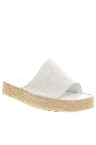 Γυναικείες παντόφλες RunnerBoss, Μέγεθος 37, Χρώμα Λευκό, Τιμή 26,99 €