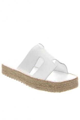 Γυναικείες παντόφλες RunnerBoss, Μέγεθος 36, Χρώμα Λευκό, Τιμή 28,99 €