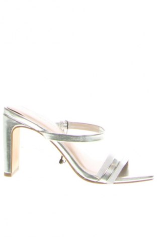 Γυναικείες παντόφλες The Drop, Μέγεθος 36, Χρώμα Ασημί, Τιμή 49,99 €