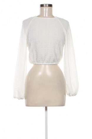 Damen Shirt Bershka, Größe S, Farbe Weiß, Preis 1,99 €