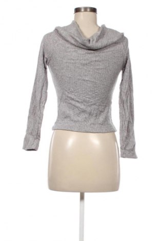 Damen Shirt Stradivarius, Größe L, Farbe Grau, Preis 1,99 €