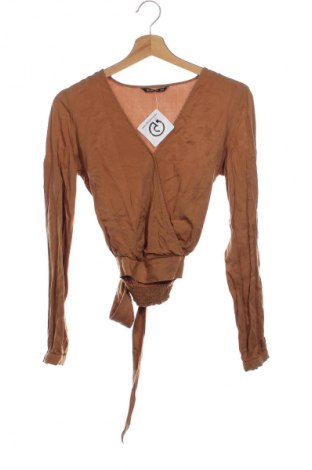 Damen Shirt Stradivarius, Größe XS, Farbe Braun, Preis 2,99 €