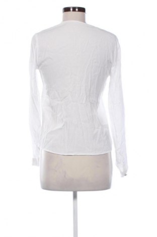 Дамска блуза Unbranded, Размер M, Цвят Бял, Цена 2,04 €