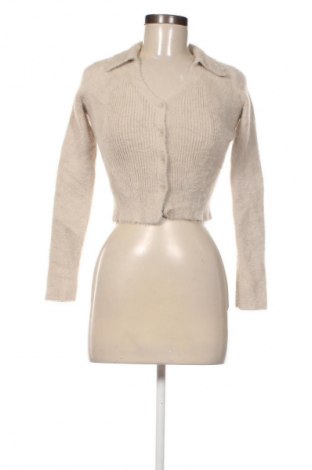 Damen Strickjacke Bershka, Größe M, Farbe Beige, Preis 2,99 €