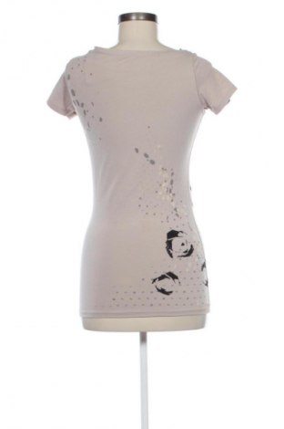 Női póló Guess, Méret S, Szín Sokszínű, Ár 9 069 Ft