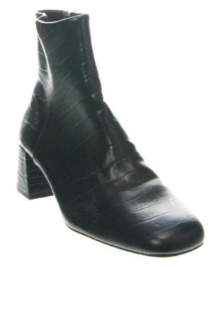 Dámské boty  Pull&Bear, Velikost 37, Barva Černá, Cena  509,00 Kč