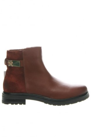 Дамски боти Tommy Hilfiger, Размер 41, Цвят Кафяв, Цена 104,81 €