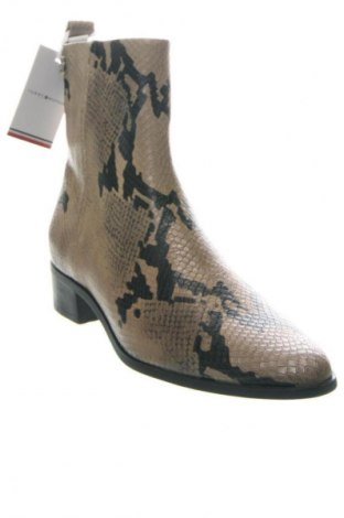 Botine de damă Tommy Hilfiger, Mărime 40, Culoare Multicolor, Preț 333,99 Lei