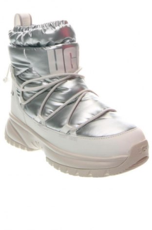 Дамски боти UGG Australia, Размер 39, Цвят Многоцветен, Цена 132,93 €