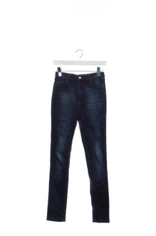 Дамски дънки Stradivarius, Размер S, Цвят Син, Цена 3,06 €