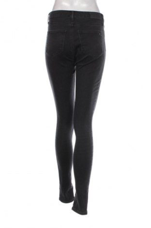 Γυναικείο Τζίν Tommy Hilfiger, Μέγεθος M, Χρώμα Μαύρο, Τιμή 36,99 €