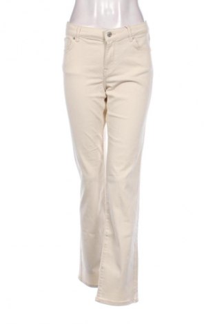 Дамски дънки Vero Moda, Размер L, Цвят Екрю, Цена 22,49 €