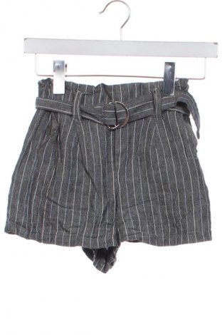 Damskie szorty Bershka, Rozmiar XXS, Kolor Kolorowy, Cena 27,40 zł