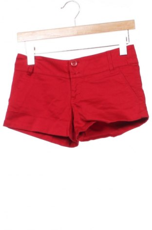 Γυναικείο κοντό παντελόνι Bershka, Μέγεθος S, Χρώμα Κόκκινο, Τιμή 5,11 €