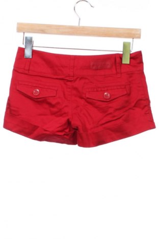 Γυναικείο κοντό παντελόνι Bershka, Μέγεθος S, Χρώμα Κόκκινο, Τιμή 5,11 €