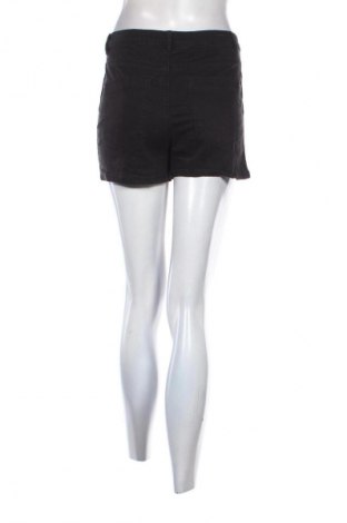 Damen Shorts Clockhouse, Größe S, Farbe Schwarz, Preis 4,99 €