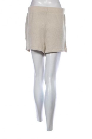 Damen Shorts Esmara, Größe M, Farbe Ecru, Preis 1,99 €