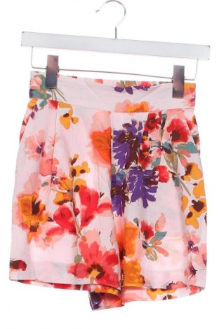 Γυναικείο κοντό παντελόνι H&M, Μέγεθος XS, Χρώμα Πολύχρωμο, Τιμή 5,99 €