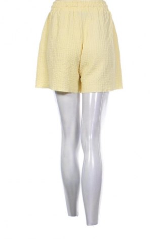 Damskie szorty LC Waikiki, Rozmiar M, Kolor Żółty, Cena 20,99 zł