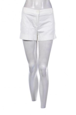 Γυναικείο κοντό παντελόνι Orsay, Μέγεθος M, Χρώμα Λευκό, Τιμή 4,99 €
