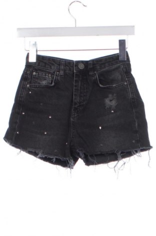 Damskie szorty Pull&Bear, Rozmiar XXS, Kolor Czarny, Cena 24,99 zł