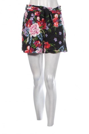 Damen Shorts Stradivarius, Größe M, Farbe Mehrfarbig, Preis 8,99 €