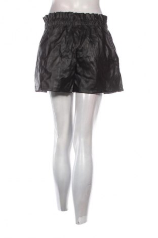 Дамски къс панталон Unbranded, Размер M, Цвят Черен, Цена 3,57 €