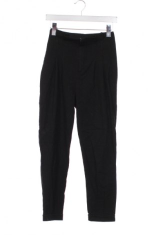 Дамски панталон Bershka, Размер XS, Цвят Черен, Цена 2,55 €