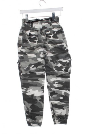 Damenhose Bershka, Größe XXS, Farbe Mehrfarbig, Preis 4,99 €