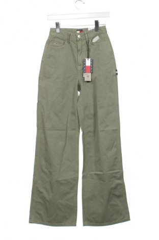 Дамски панталон Tommy Jeans, Размер XXS, Цвят Зелен, Цена 94,58 €