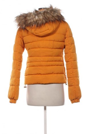 Дамско яке Bershka, Размер S, Цвят Жълт, Цена 25,05 €