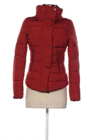 Γυναικείο μπουφάν Bershka, Μέγεθος XS, Χρώμα Κόκκινο, Τιμή 31,99 €